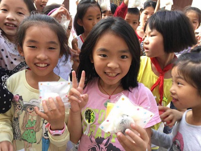 中秋佳节浸泡村国际英语关爱留守儿童公益活动